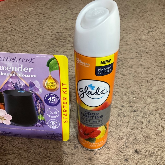 2-PC Bundle 1Air Wick Essential Mist Starter Kit and 1Glade Odor Fighting Mist - Picture 9 of 11
